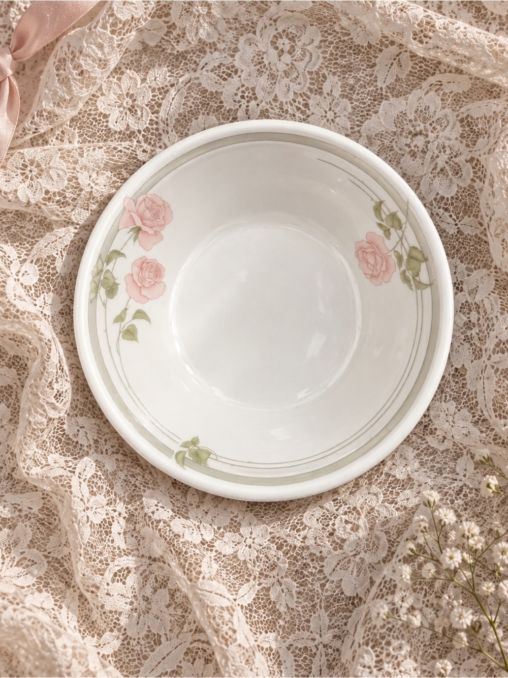Porcelain Rose-Accent Serving Bowl in Pink and White